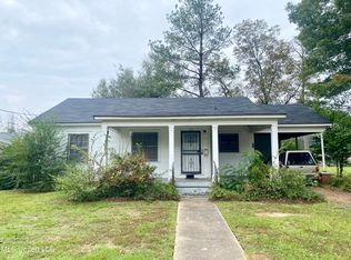 103 Center St, Crystal Springs, MS 39059
