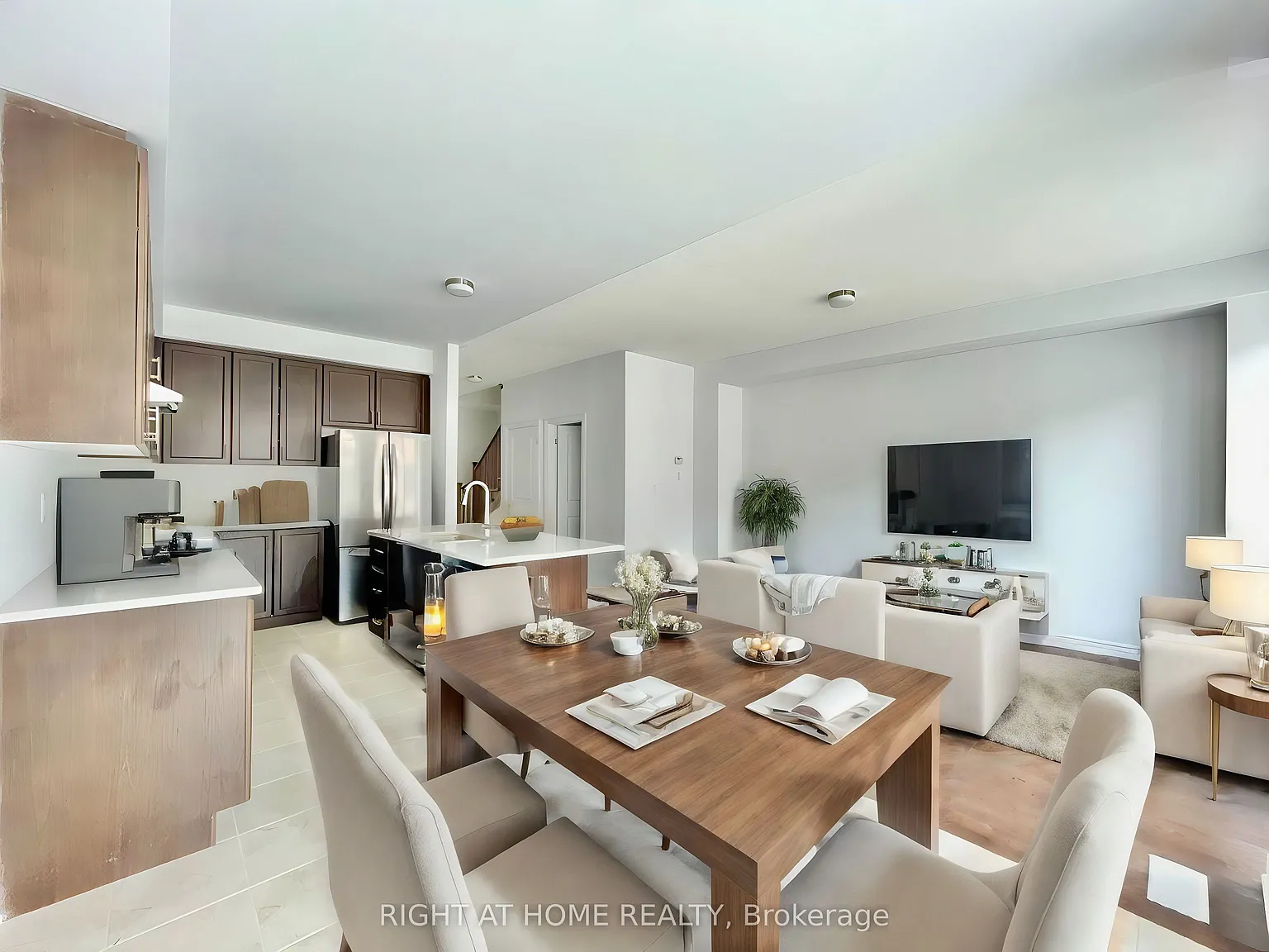 3 bed, $2,750 — Photo 2