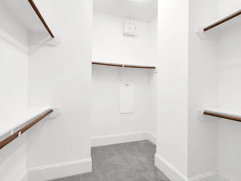 734 N Shepherd Dr — Photo 29