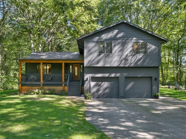 12890 Woodhaven Dr, Grand Haven, MI 49417