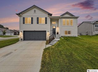 21053 Madison St, Elkhorn, NE 68022