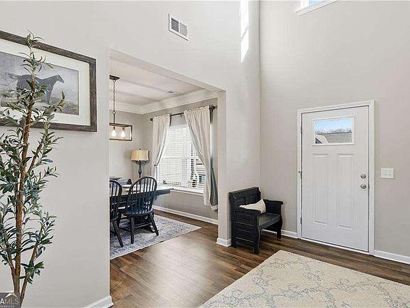 5th image of 705 Owens Cir