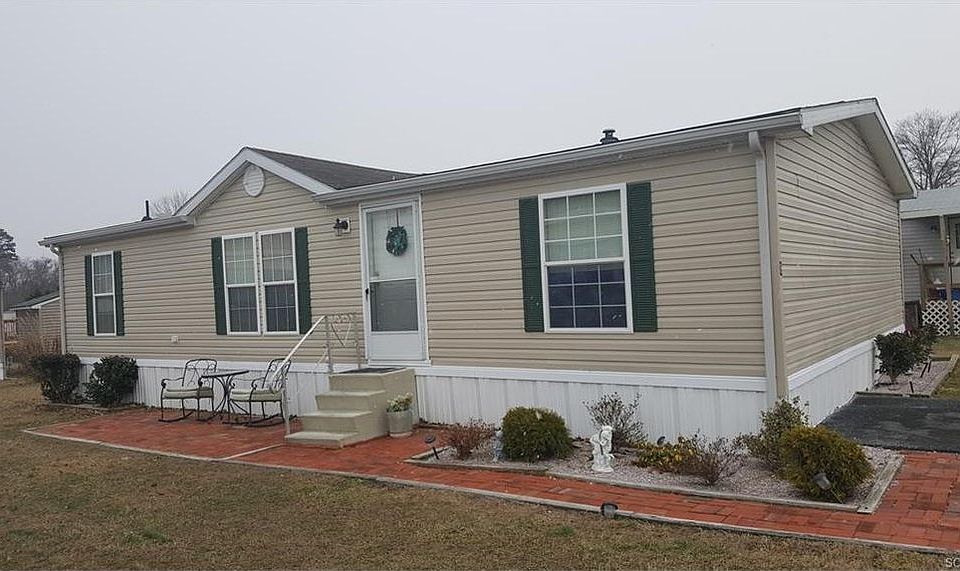 1st image of 8 Kyle Cir