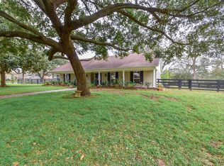 1506 10th St, Hempstead, TX 77445