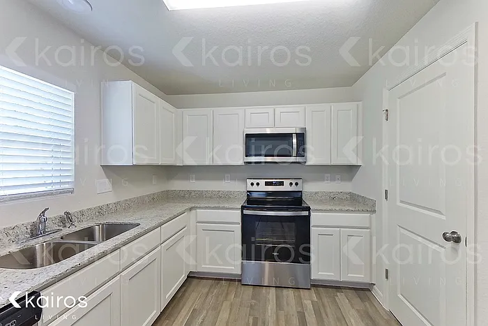 1247 Huntington St — Photo 5