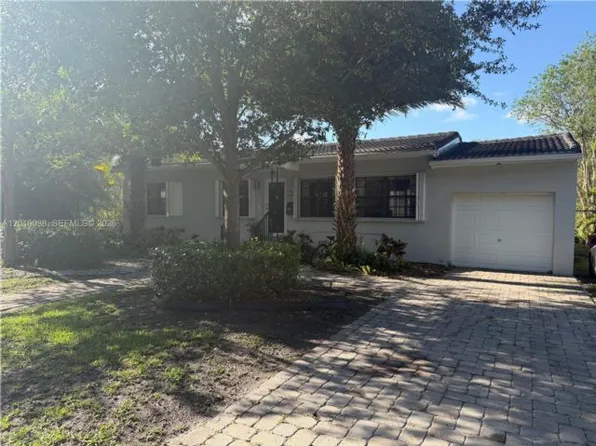 1140 Wren Ave, Miami Springs, FL 33166
