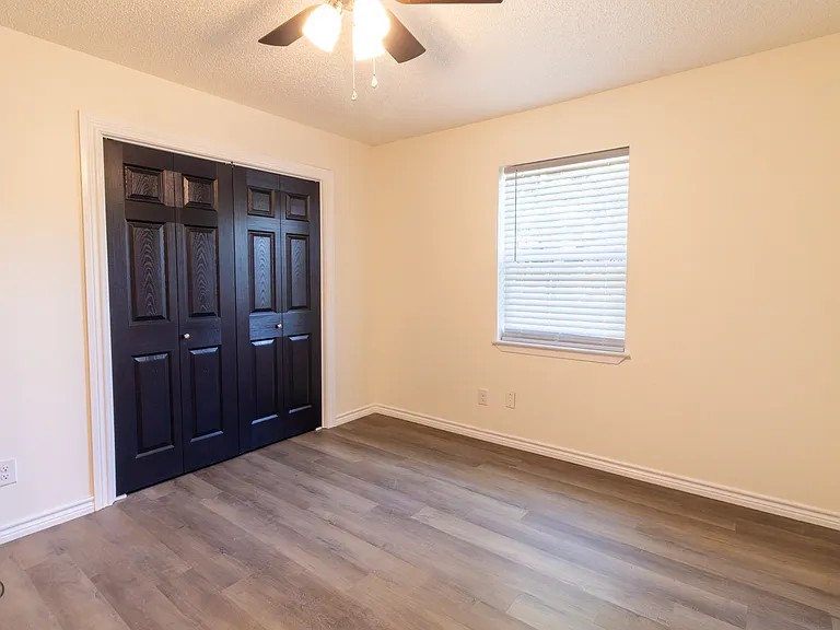 1214 Sycamore Dr — Photo 22