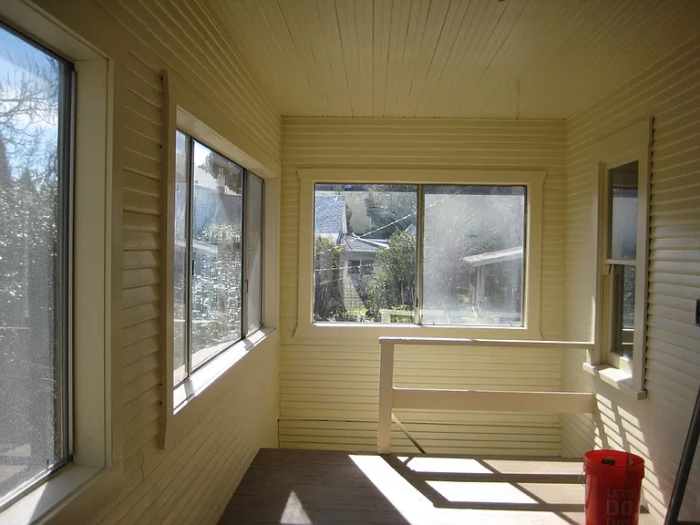 315 S School St — Photo 9