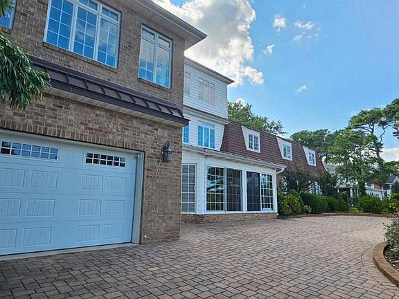4th image of 20340 Silver Lake Dr