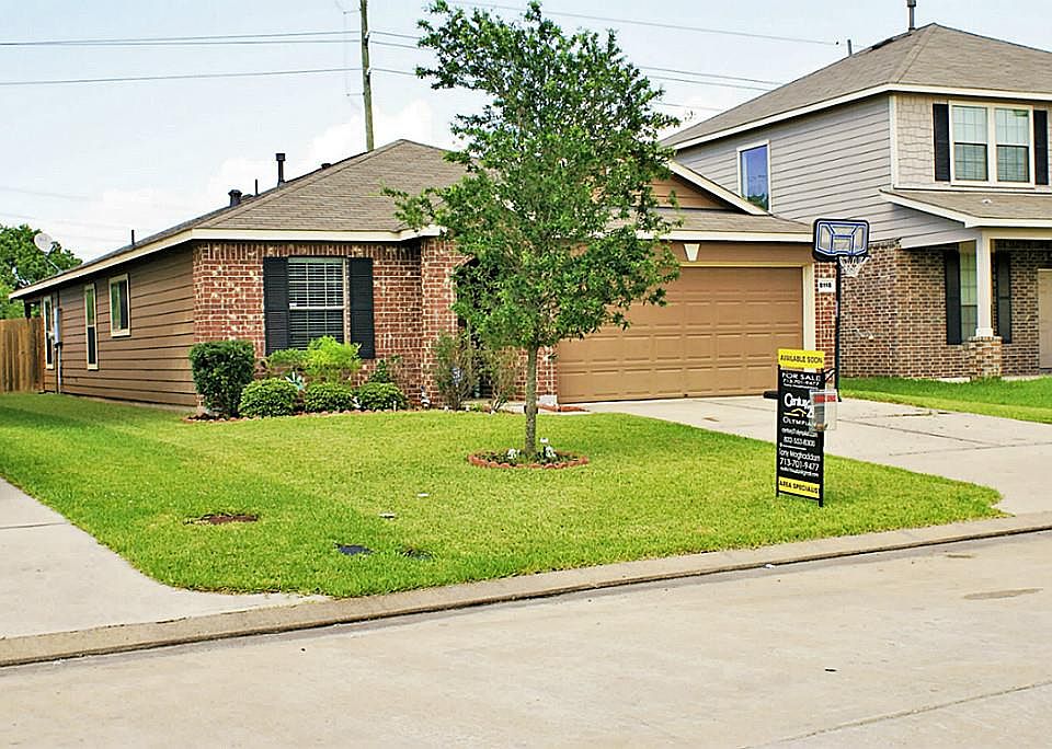 1st image of 8118 Yaupon View Dr