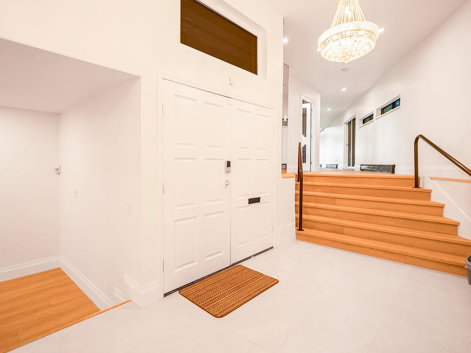 5 bed, 6700 sqft, $12,000 — Photo 4
