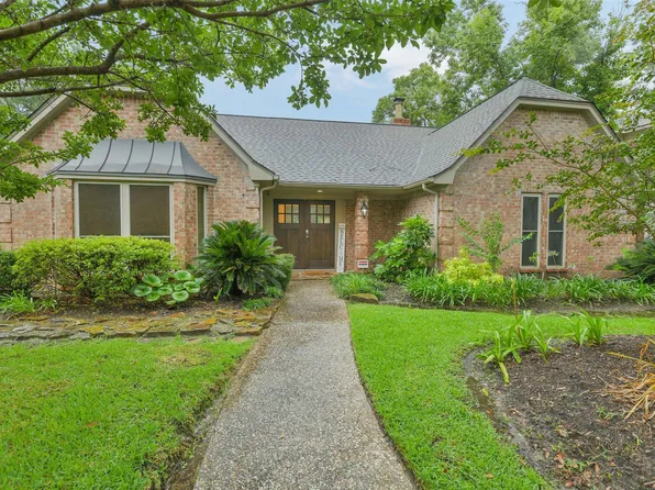 2810 Woodland Ridge Dr, Kingwood, TX 77345
