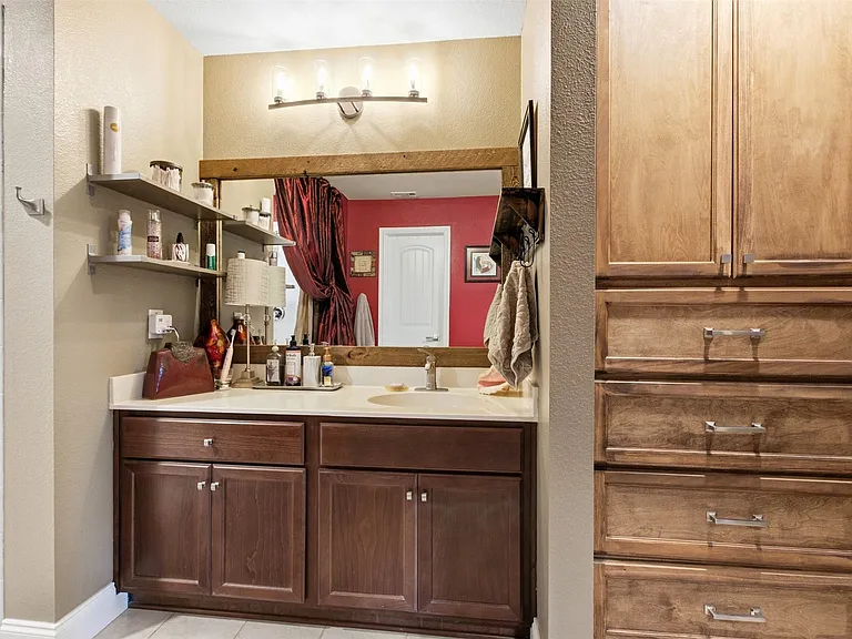 1036 Decker Dr — Photo 20