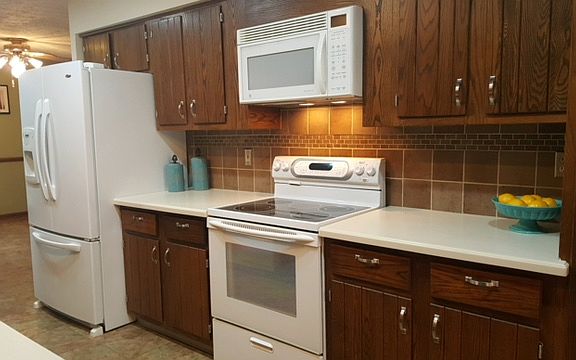 Beautiful Corian counters!