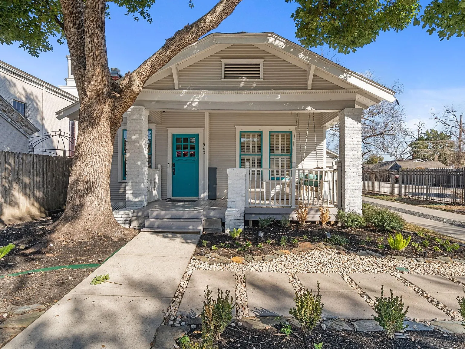 3 bed, 1.0 bath, 1220 sqft, $3,450 — Photo 4