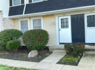 1938 Higby Dr, Stow, OH 44224
