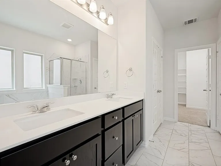 3437 Loftwood Ln — Photo 11
