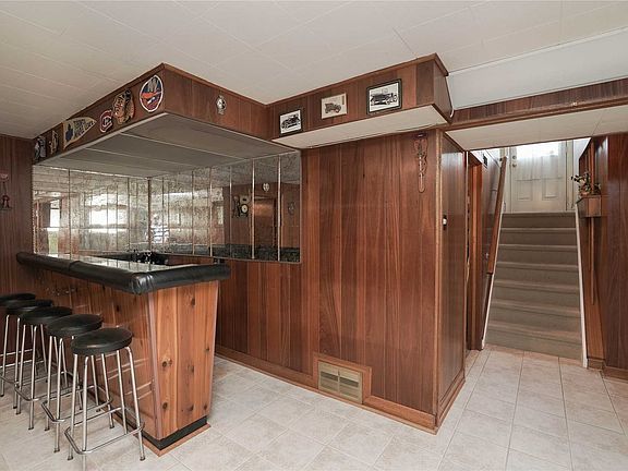 5th image of 34 Bairstow Cres