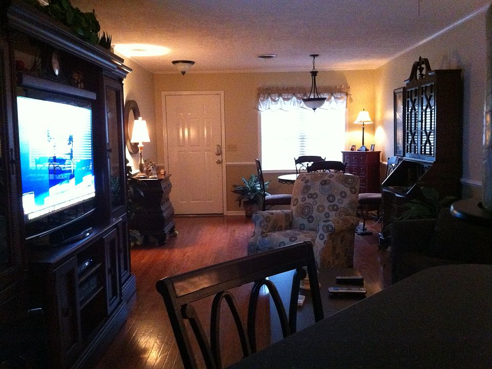 1st image of 1376 Williamsburg Dr