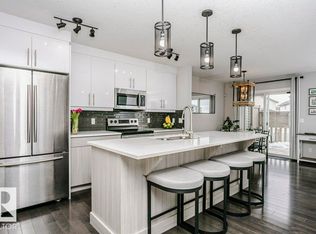 6710 Cardinal Rd SW, Edmonton, AB T6W2Y6