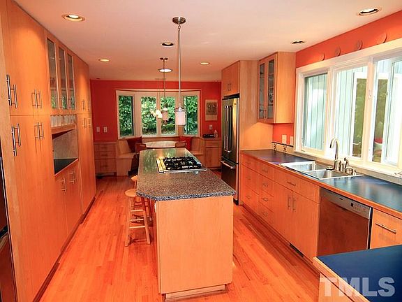 4th image of 238 Knollwood Dr