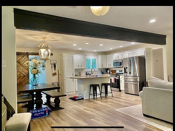5th image of 3301 Seattle St