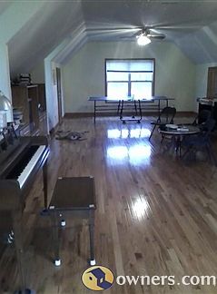 long view of bonus room