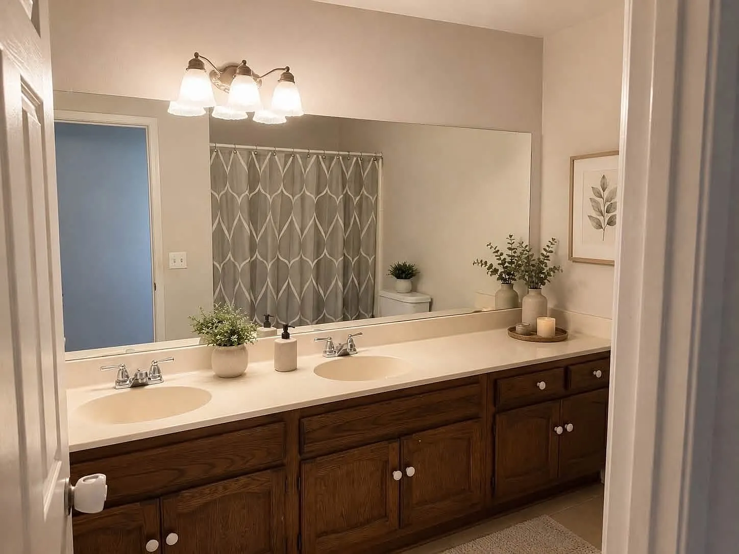4 bed, 1868 sqft, $4,600 — Photo 3