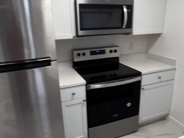 900 E 13th St APT 204, Georgetown, TX 78626