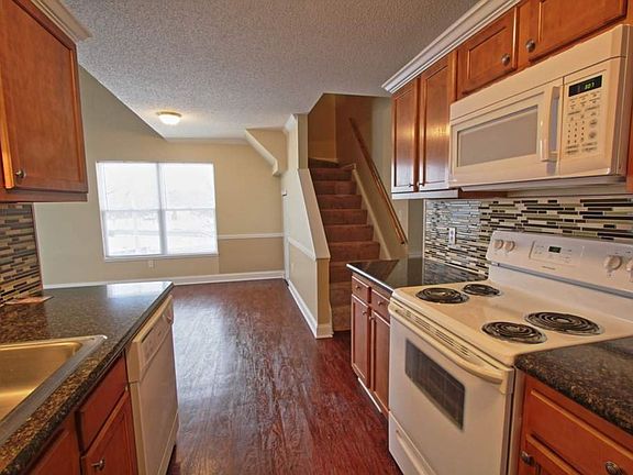 5th image of 3260-3278 Millersport Hwy #2