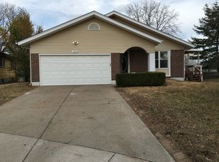 1203 Colbert Ct, Florissant, MO 63031