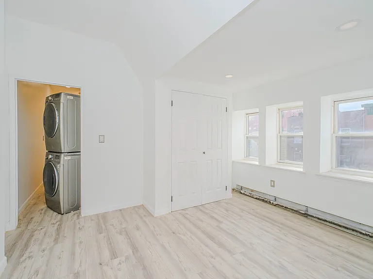 384 Lafayette Ave #1 — Photo 22