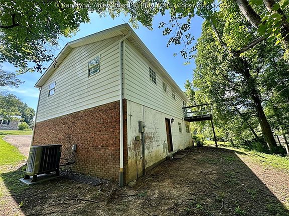 3rd image of 5338 Melwood Dr