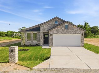 12741 Post Oak Cir, Marietta, OK 73448