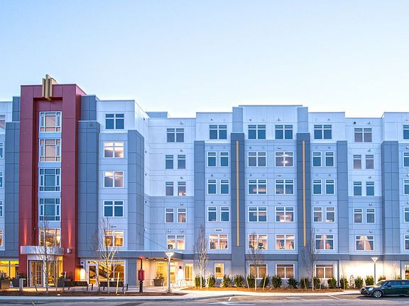 4th image of 625 Thomas Burgin Pkwy #413