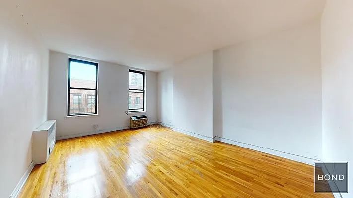 Rented by Bond New York | media 16