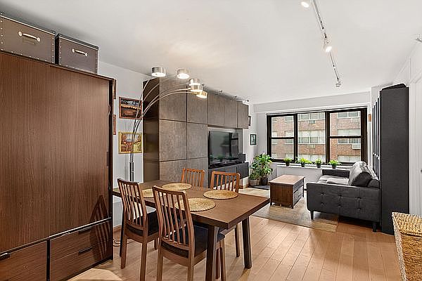 1st image of 220 E 57th St APT 10C
