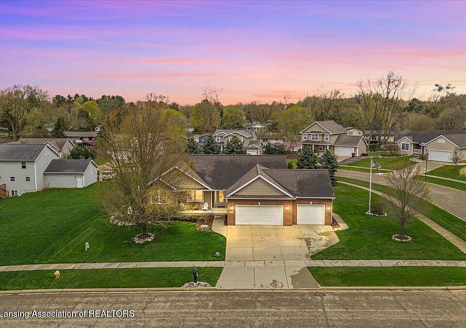 3375 Fieldberry Ln, Charlotte, MI 48813 Zillow
