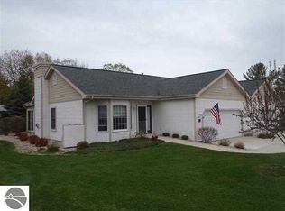 330 Golfview Ln, Elk Rapids, MI 49629