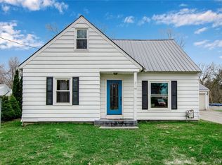 14 Short Dr, Orchard Park, NY 14127