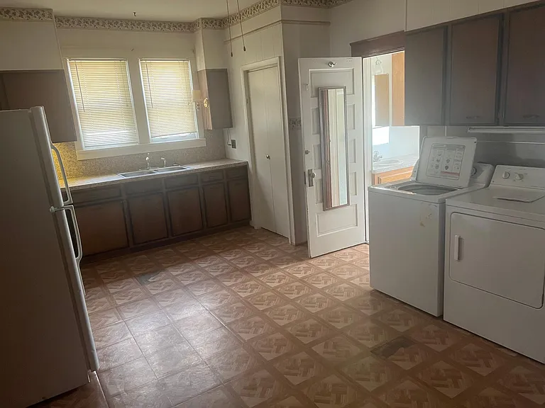 730 Bloom Rd — Photo 15
