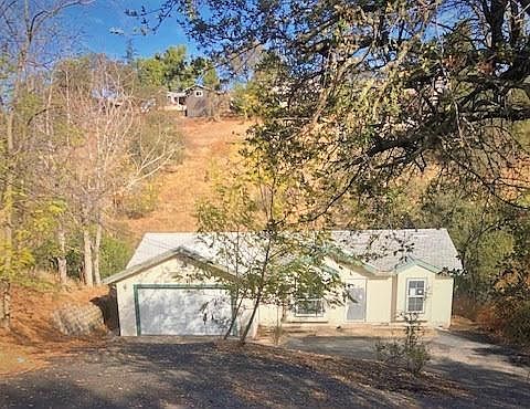 2nd image of 3581 Lakeview Dr
