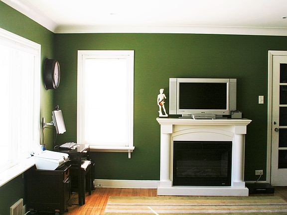 Living Room: Views of Circle Park