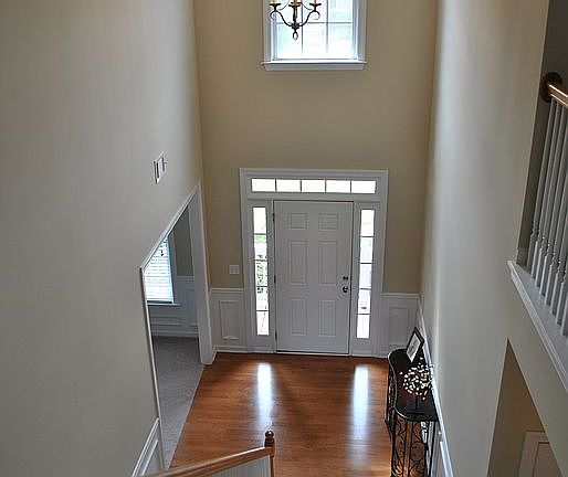 3rd image of 401 Brookfield Cir