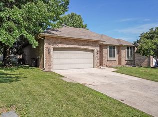 505 S Pepperhill Dr, Nixa, MO 65714
