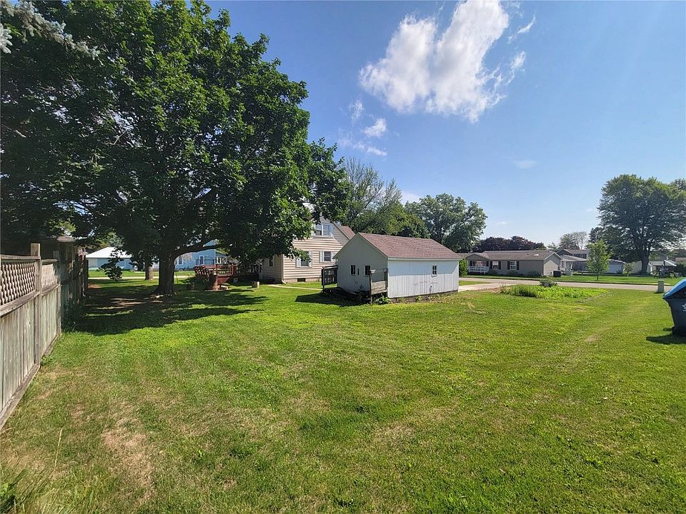 400 Arthur St SW, Cascade, IA 52033 Zillow