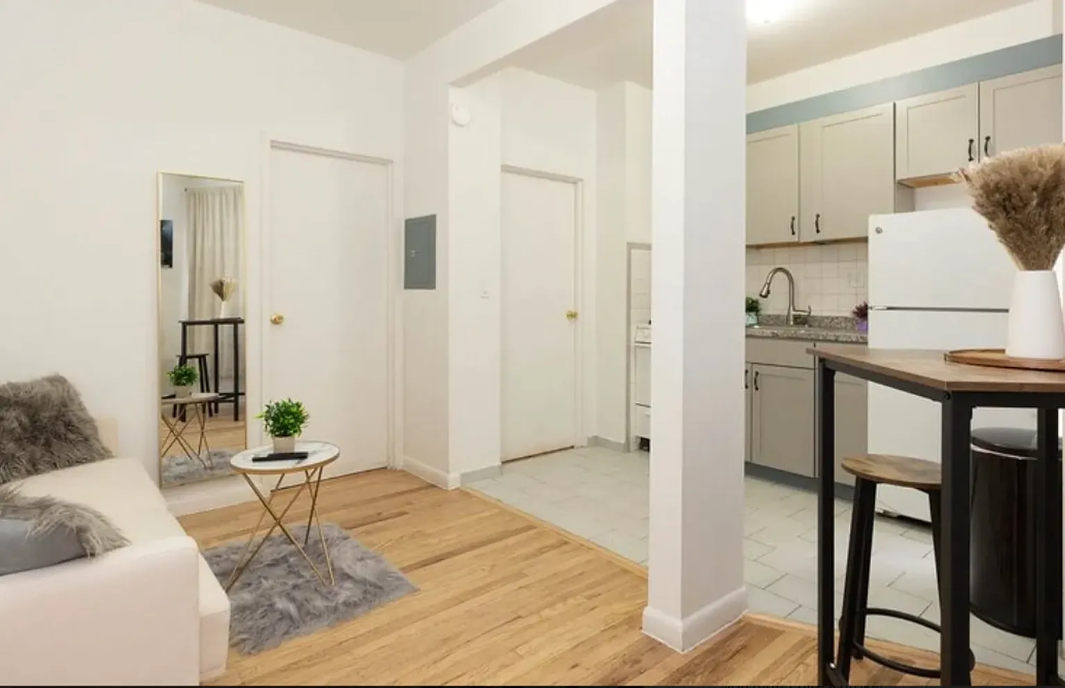 215 West 109th Street — Photo 2