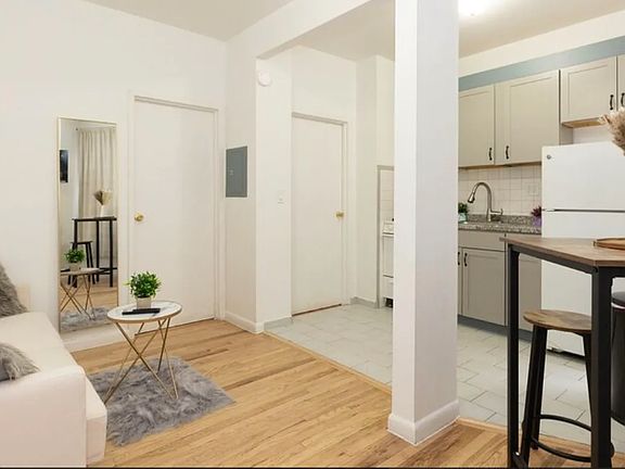 2nd image of 215 W 109th St #E