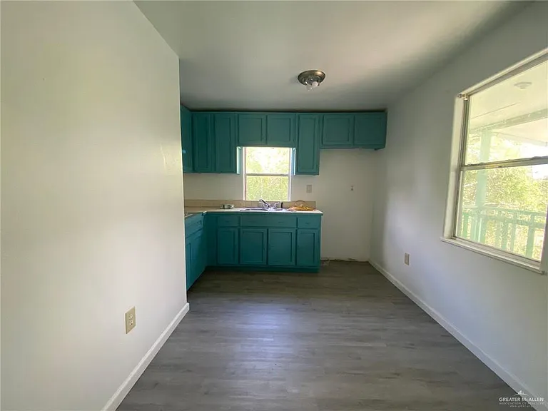 521 E Sprague St #3 — Photo 4
