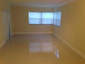 3rd image of 220 Lakeview Dr APT 113